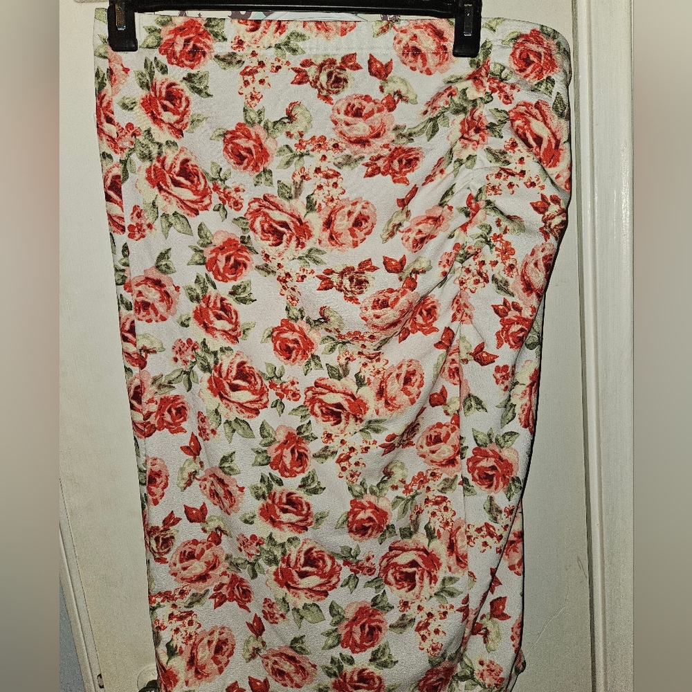 Floral Print Skirt with Red Roses